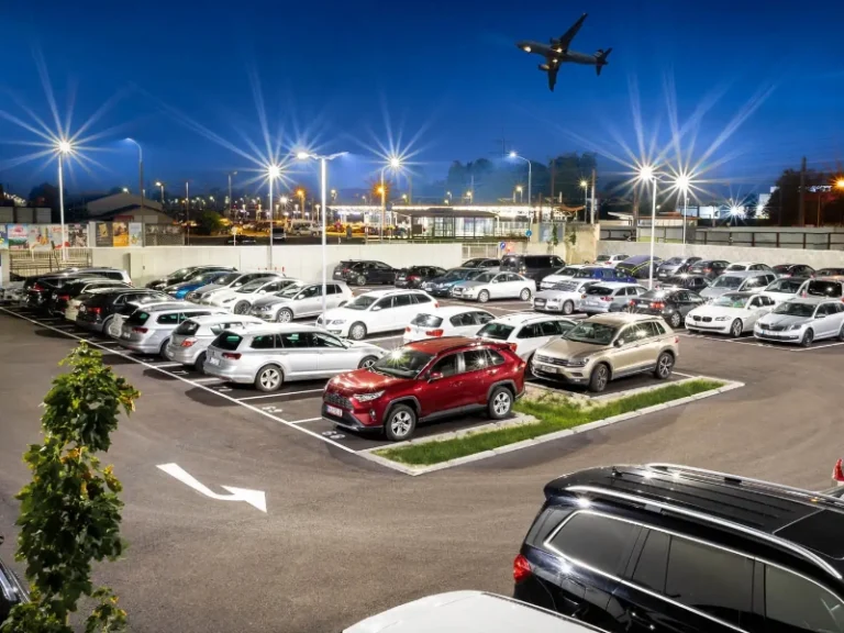 Flughafen Wien Parkplatz buchen